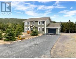 6 Main Road, open hall, Newfoundland & Labrador